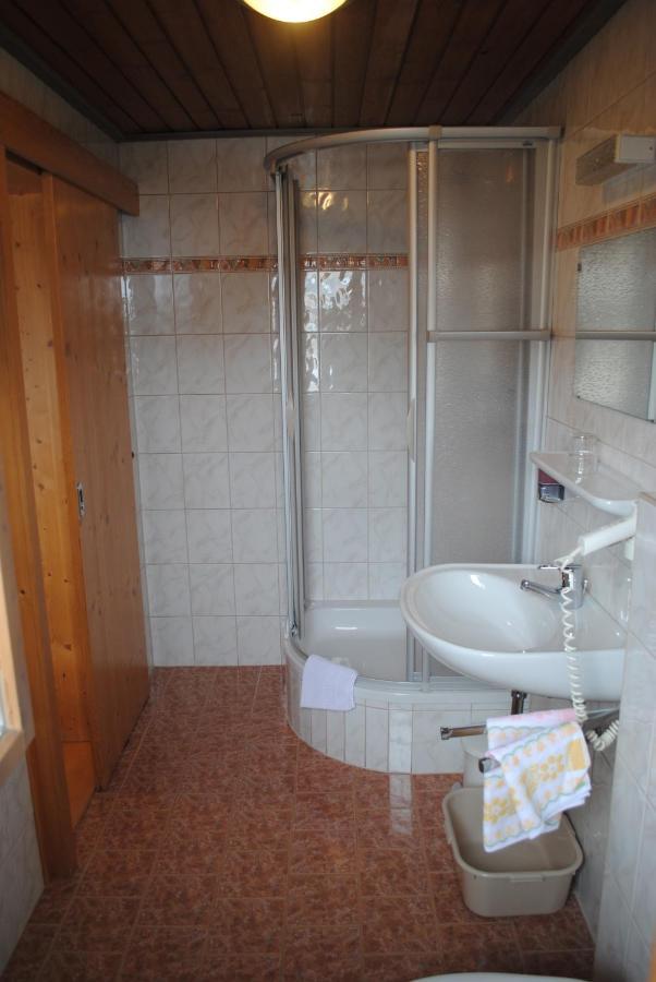 Pension Lachmayr Kaprun Ruang foto
