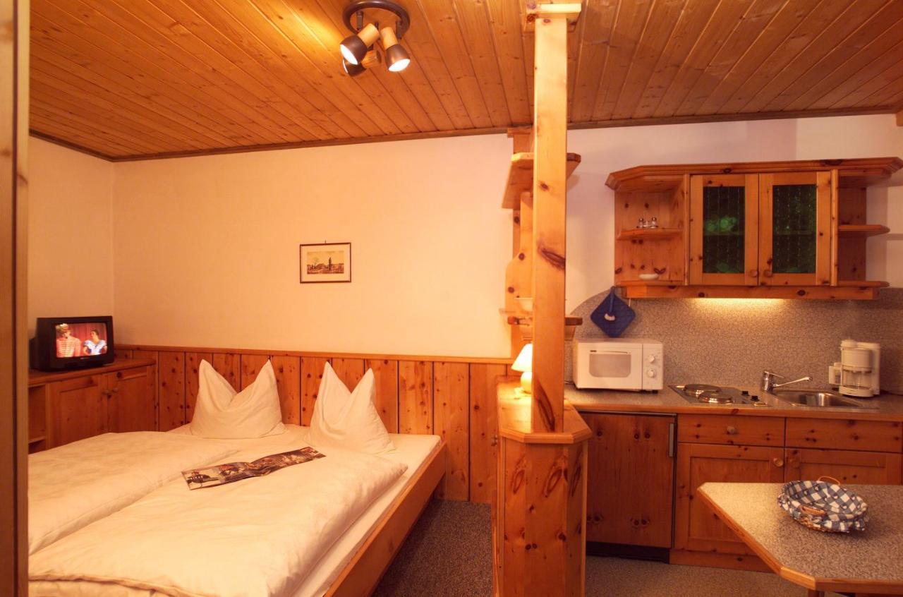Pension Lachmayr Kaprun Bagian luar foto