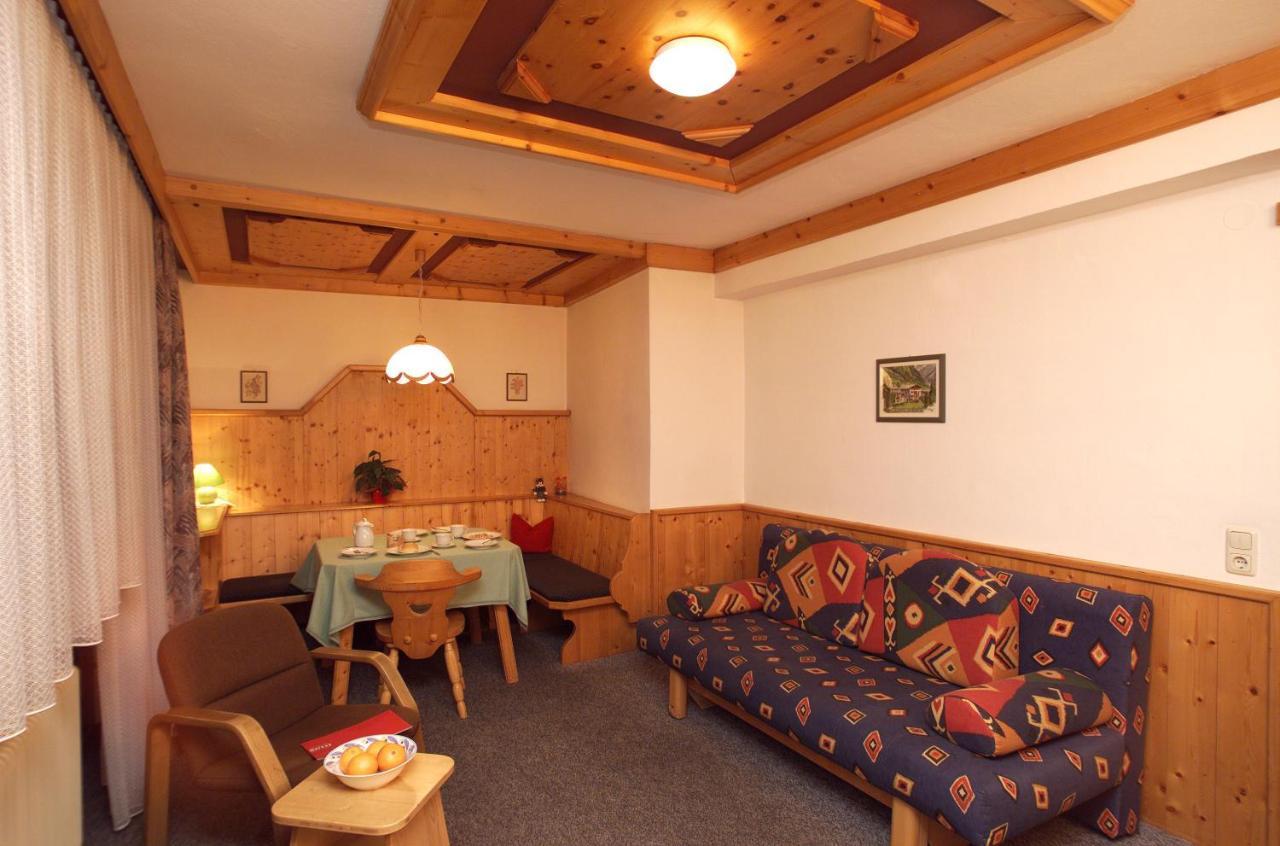 Pension Lachmayr Kaprun Ruang foto